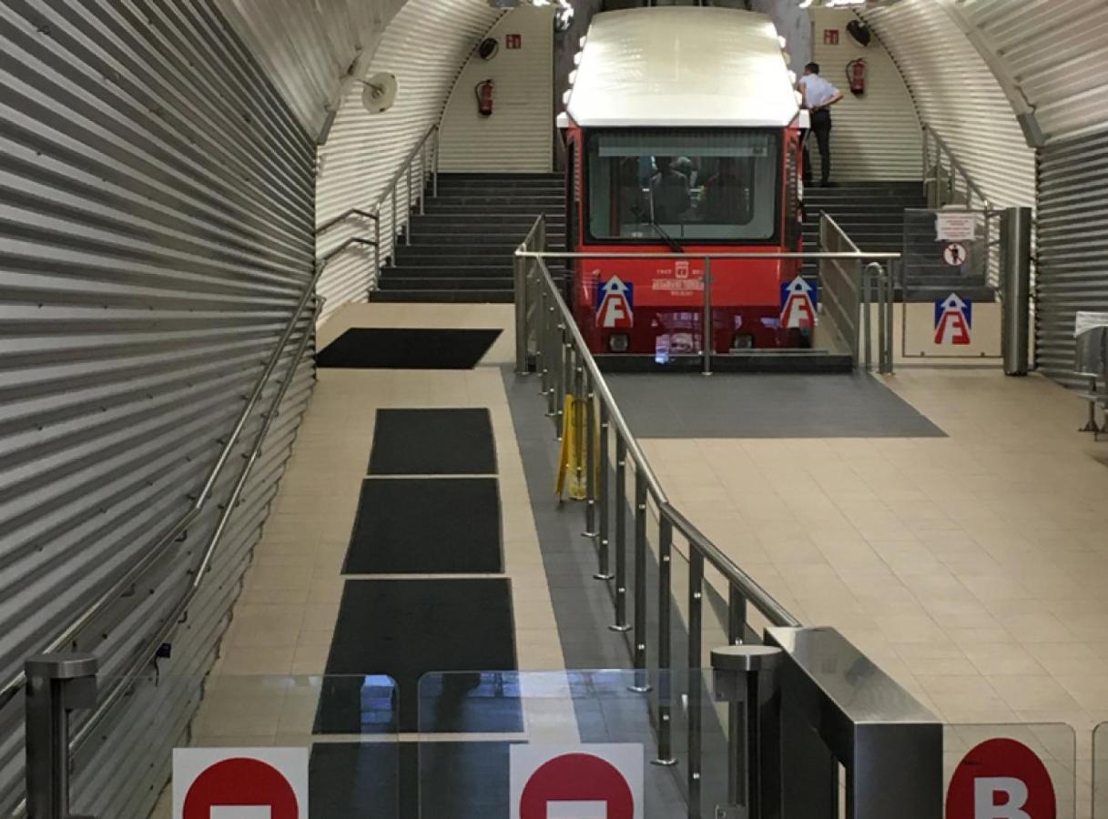 Calida Vivienda Turistica Centrica Junto Al Funicular Y Metro Apartment Bilbao Ngoại thất bức ảnh